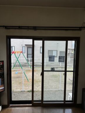 樹脂製でLowEペアガラスの内窓を設置することで格段に断熱性能がアップします。