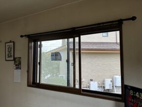 樹脂製でLowEペアガラスの内窓を設置することで格段に断熱性能がアップします。